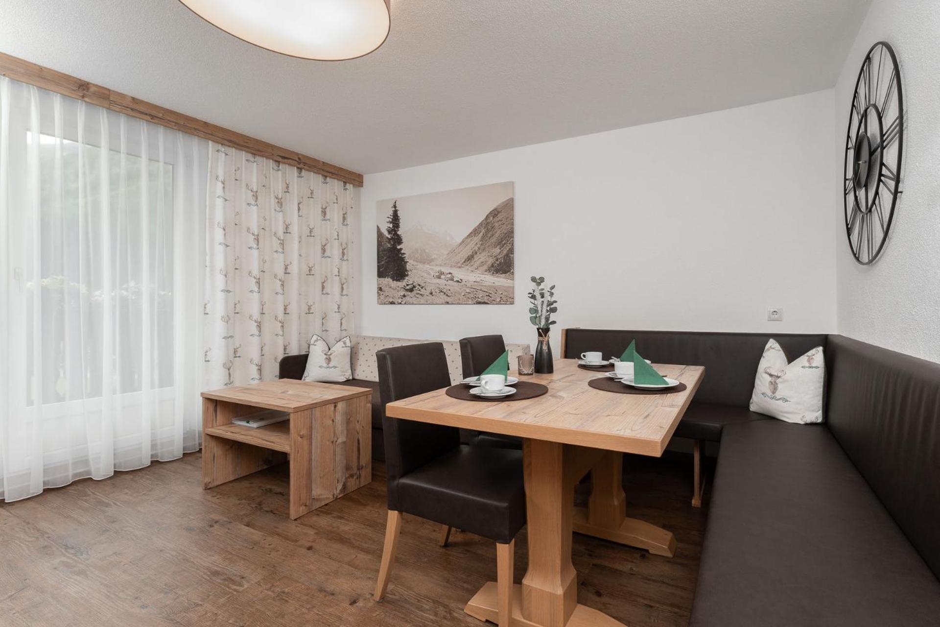 Haus Margret Bed & Breakfast Sankt Leonhard im Pitztal Exterior photo