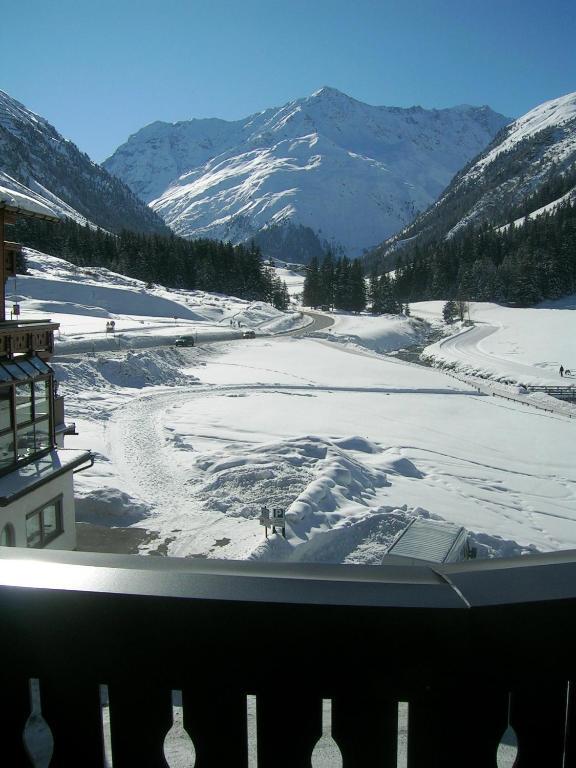 Haus Margret Bed & Breakfast Sankt Leonhard im Pitztal Exterior photo